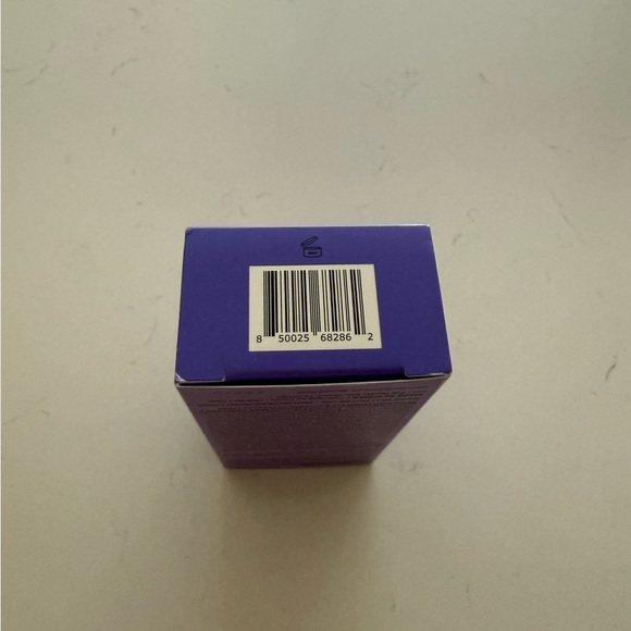 Youthforia Date Night Skin Tint Serum Foundation - 310 Light/Med Neut/Gold Under - Picture 9 of 10